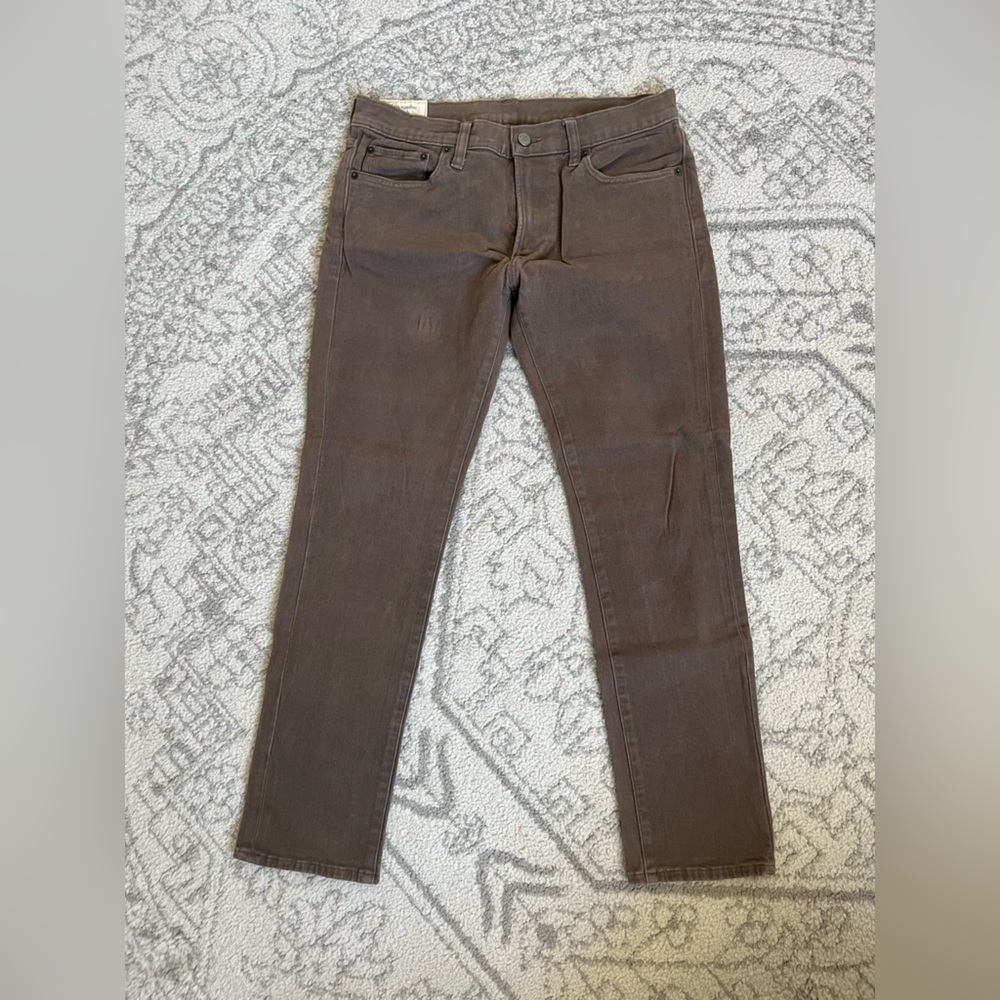 Abercrombie and fitch jeans. Smoke free and pet free home! Color brown